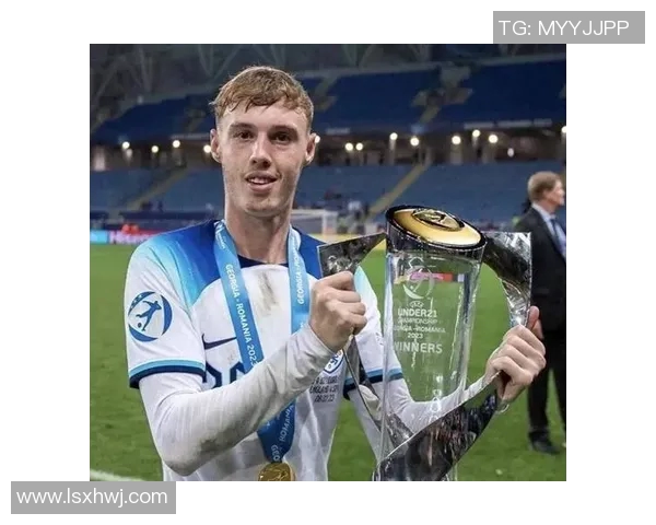 帕奎塔在赛场上的精彩表现引发热议球迷们对他的未来充满期待与关注